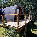 Paradise Glamping בית חווה *