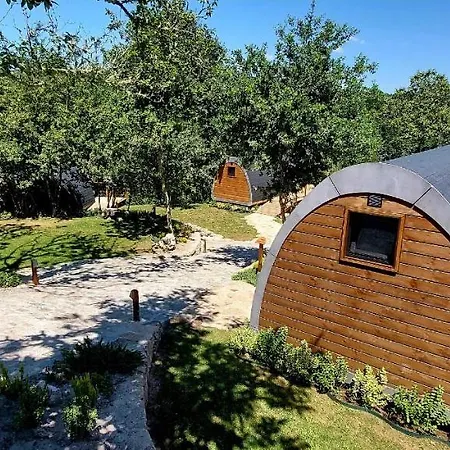 Paradise Glamping Farmház